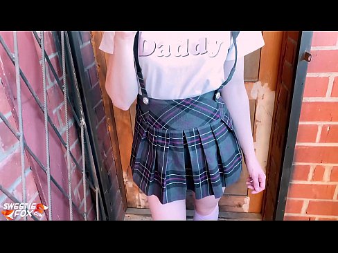 ❤️ Schoolgirl sûget har lul djip en neukt ynstee fan klassen. ❤ Neuken op fy.liporno.ru ☑
