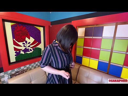 ❤️ Japanske cutie mei grutte tieten masturbeare mei seks boartersguod en hat in orgasme. Se fertelt yn in ynterview oer har neuken ûnderfining. Enorme titen en hierige kut dy't lûd kreunen. Osakaporn ❤ Neuken op fy.liporno.ru ☑