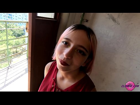 ❤️ Studint Sensual sûget in frjemdling yn 'e bûtenwrâld - Cum op syn gesicht ❤ Neuken op fy.liporno.ru ☑
